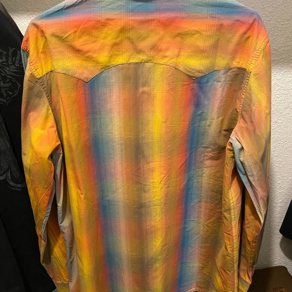 Vintage Western Shirt with square pearls buttons.